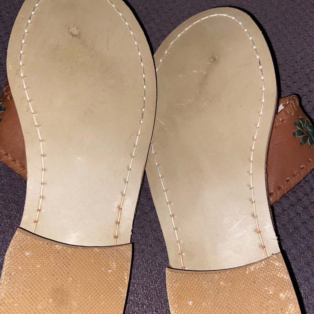 Jack Rogers - Picture 4 of 6